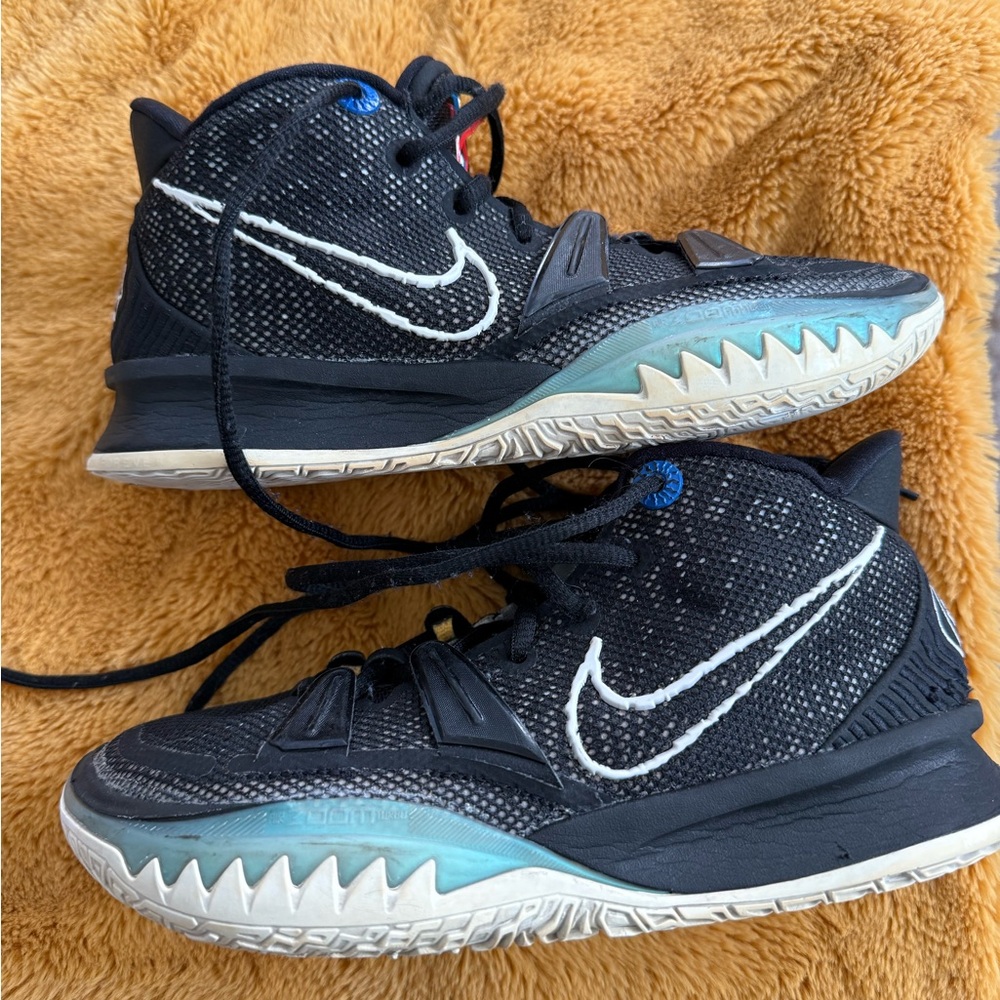 Nike Kyrie 7 Brooklyn Nets